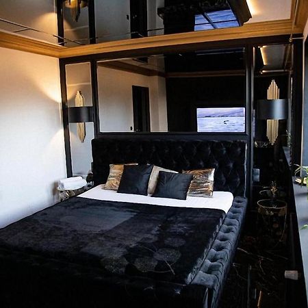 Black Night Willa Pulkowa Apartment Warsaw Luaran gambar
