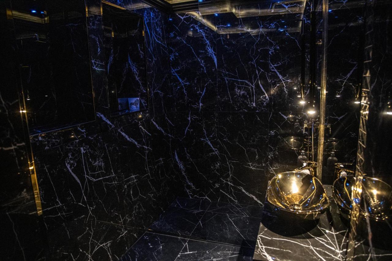 Black Night Willa Pulkowa Apartment Warsaw Luaran gambar