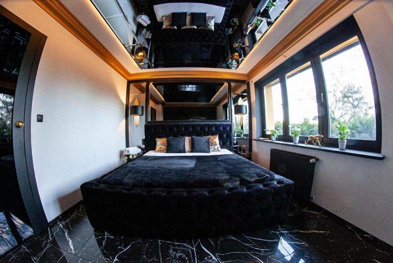 Black Night Willa Pulkowa Apartment Warsaw Luaran gambar